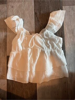 Women’s White Ruffled Flutter Sleeve Top